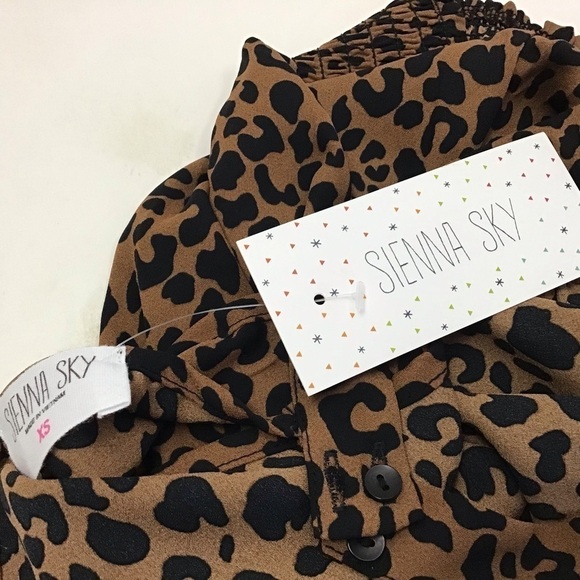 Sienna Sky Y2K animal print, halter neck sleeveless crepey blouse. XS NWT - Picture 4 of 5